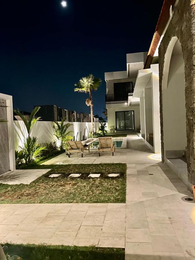 Mega Canggu Guest House Eksteriør billede